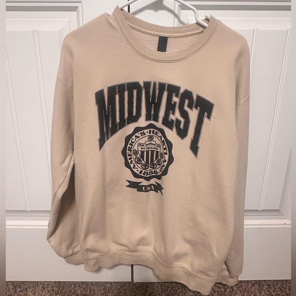 Tan MIDWEST crewneck medium